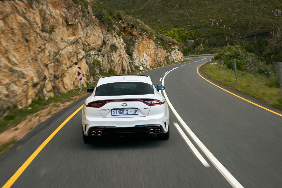  Kia Stinger GT 2018 года  (ZA) (фото 35 из 40)